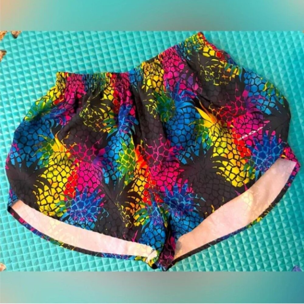 Boa USA Women's Pina Colada 1.5" Half Split Trainer Shorts